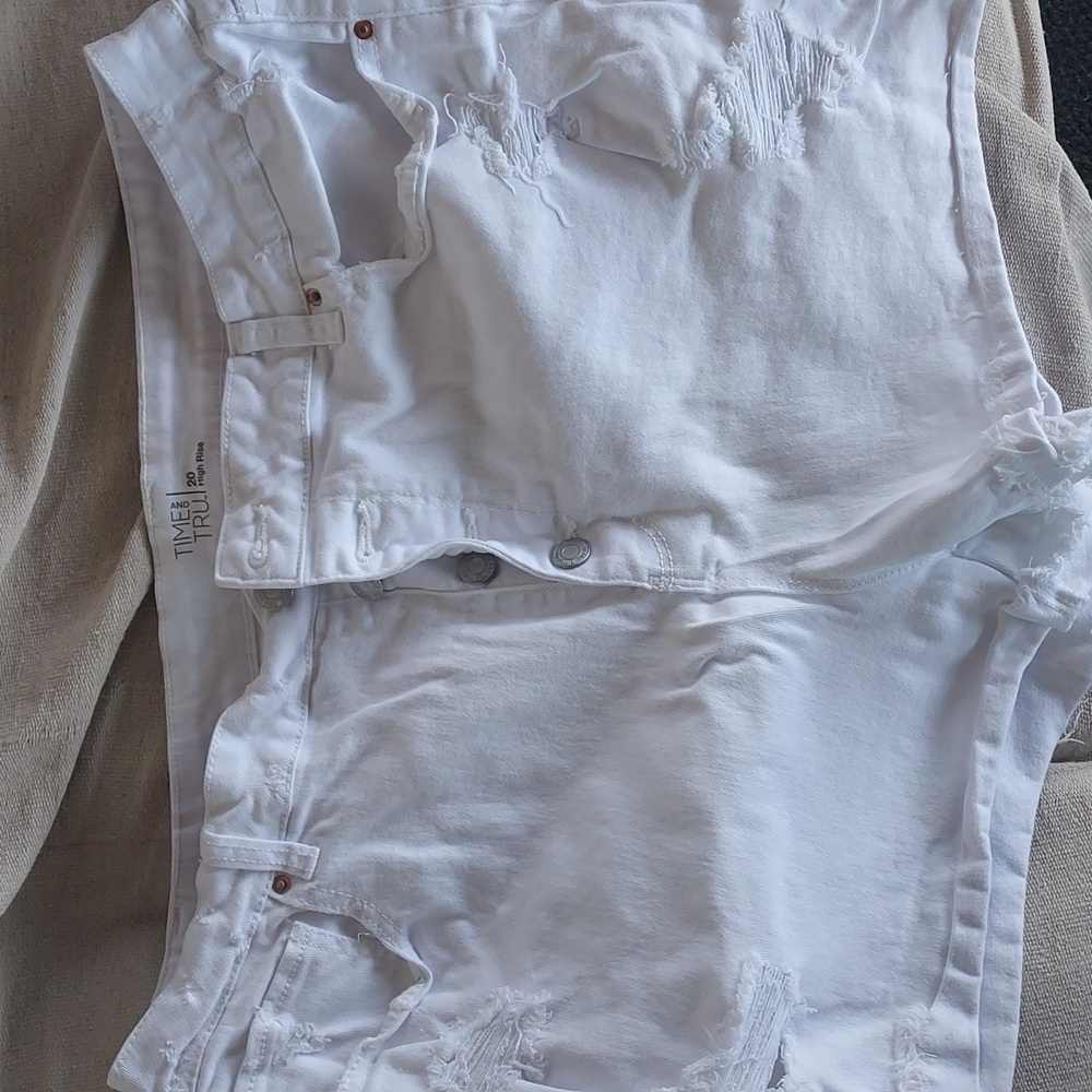 Time and Tru white Jean shorts